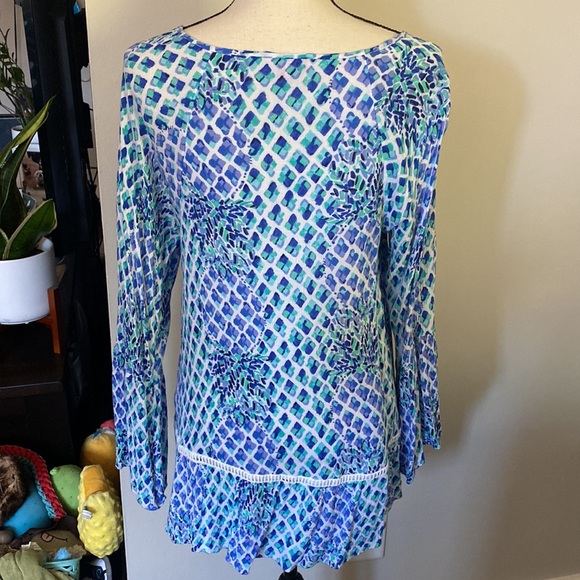 Like New Lilly Pulitzer Blouse - Picture 4 of 6